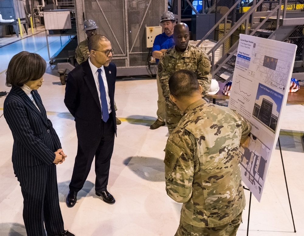 Snapshot: U.S. Representatives visit Dover AFB