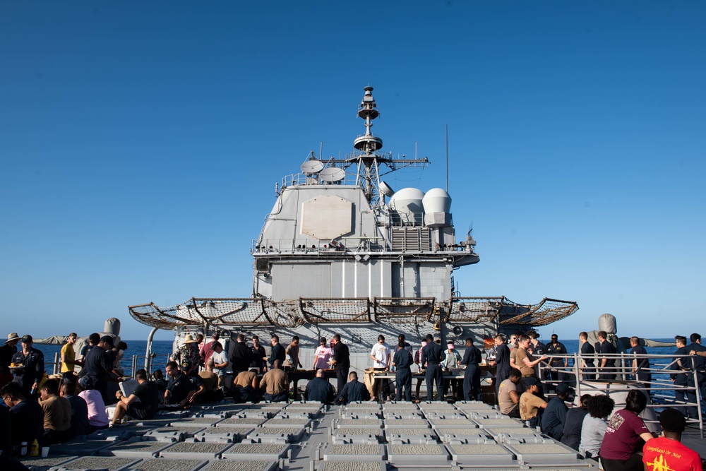 USS Bunker Hill (CG 52)