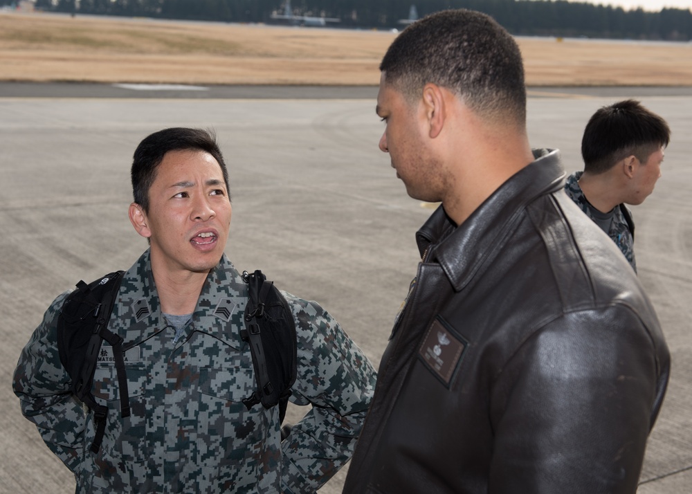 JASDF members from Iruma AB tour Yokota AB