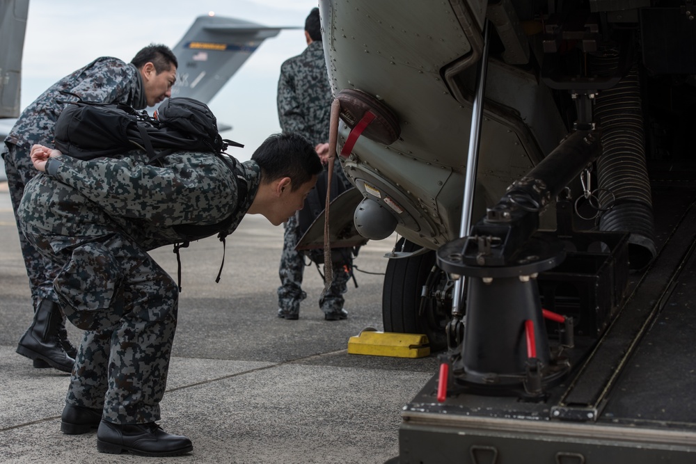 JASDF members from Iruma AB tour Yokota AB