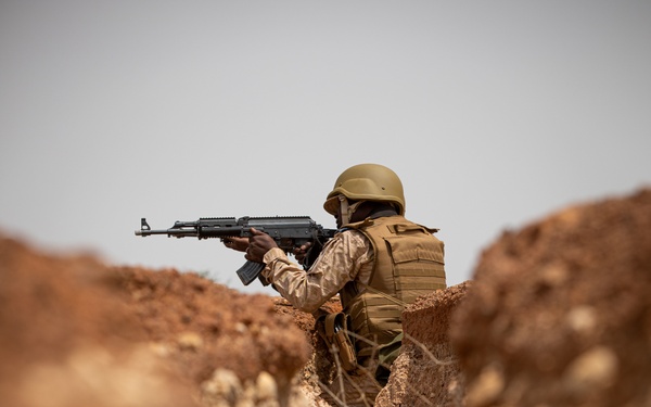 Burkinabe soldiers improve counterterrorism capabilities at Flintlock 20