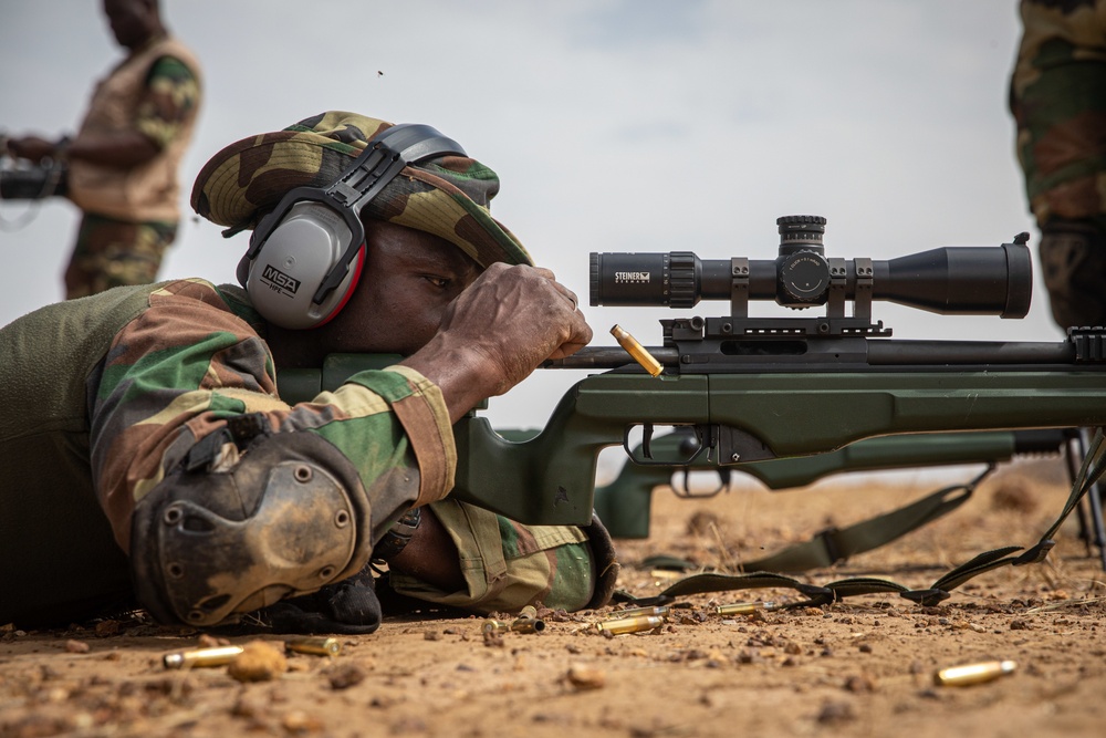 Senegalese refine individual weapon techniques during Flintlock 20