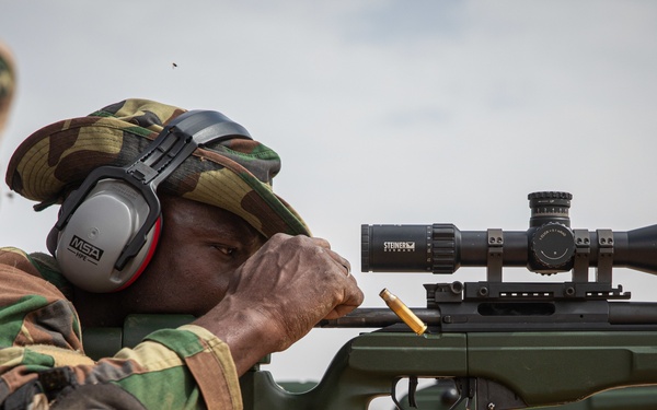Senegalese refine individual weapon techniques during Flintlock 20