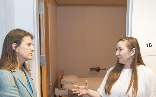 Congressional Staffer Jacqueline Ripke visits WRAIR