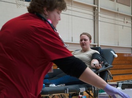 Team Charleston rolls up its sleeves, saves lives