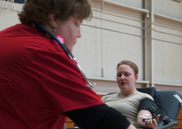 Team Charleston rolls up its sleeves, saves lives