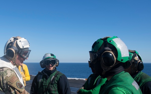 Sailors Meet Lt. Gen. Fick