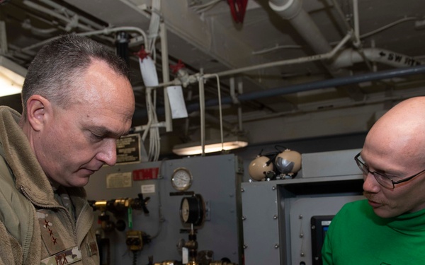 Lt. Gen Fick learns about USS NIMITZ