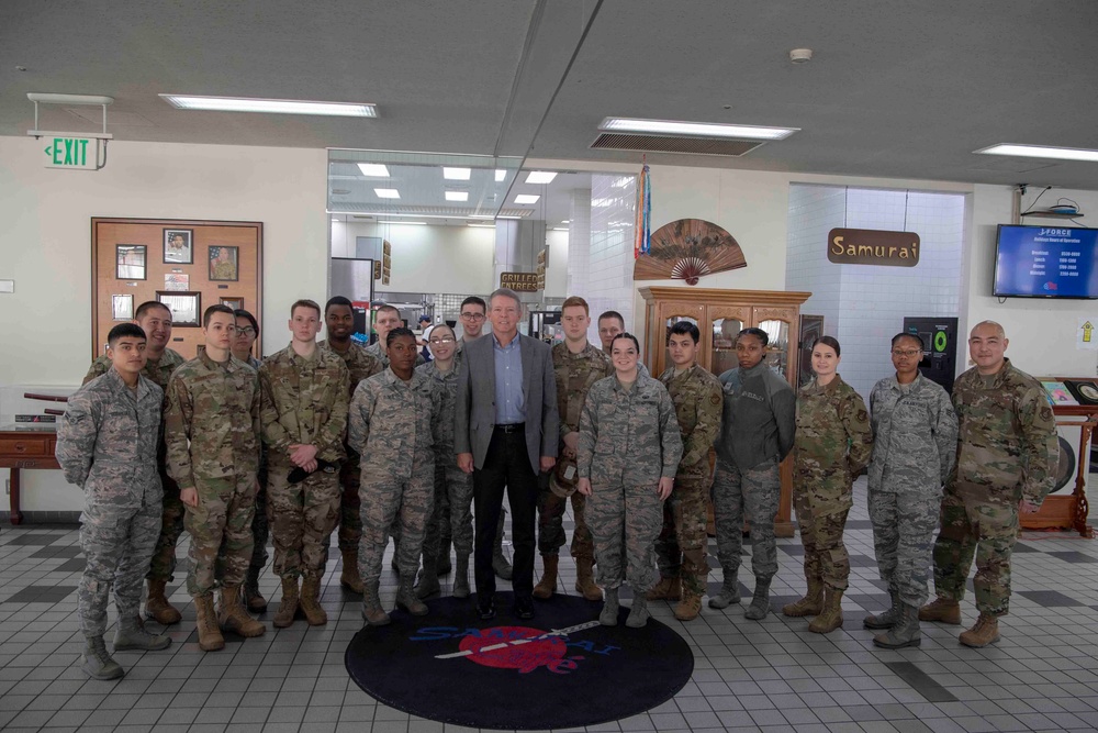 Retired CMSAF McKinley visits Yokota