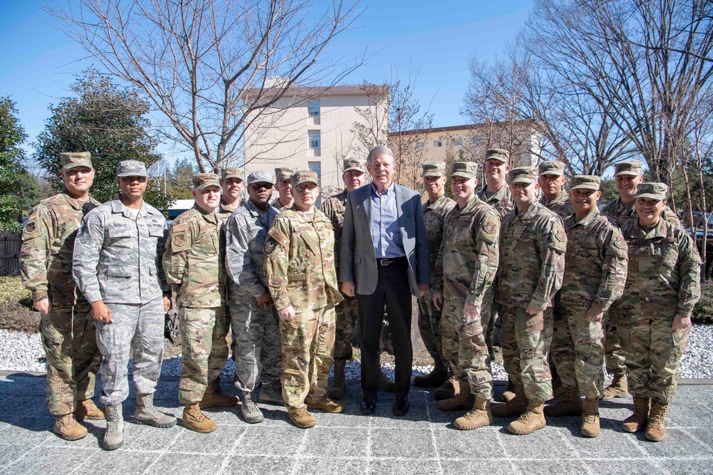 Retired CMSAF McKinley visits Yokota