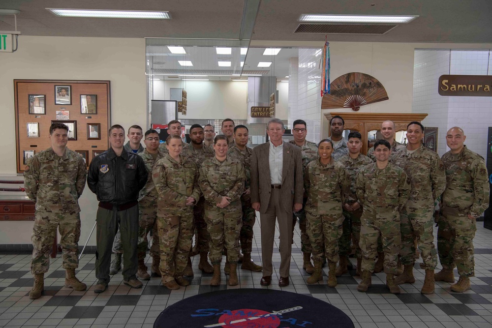 Retired CMSAF McKinley visits Yokota