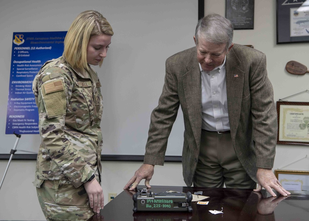 Retired CMSAF McKinley visits Yokota