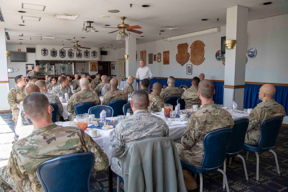 Retired CMSAF McKinley visits Yokota