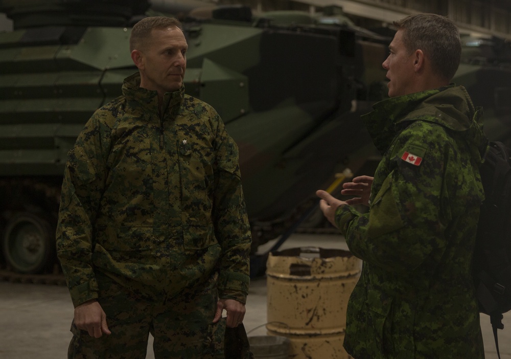 2nd Marine Division welcomes Canadian military attaché