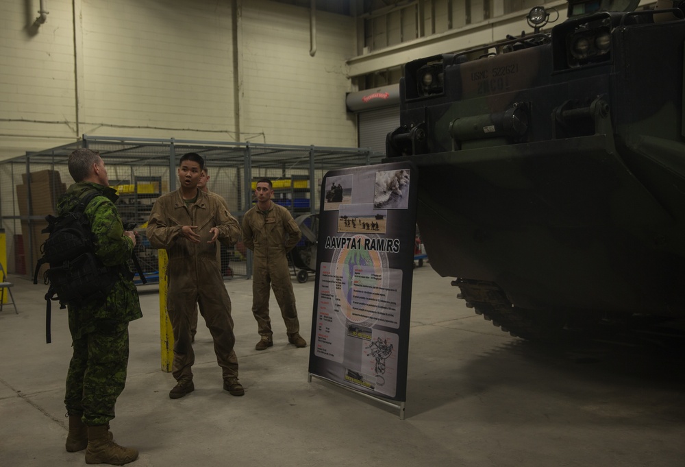 2nd Marine Division welcomes Canadian military attaché