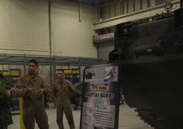 2nd Marine Division welcomes Canadian military attaché