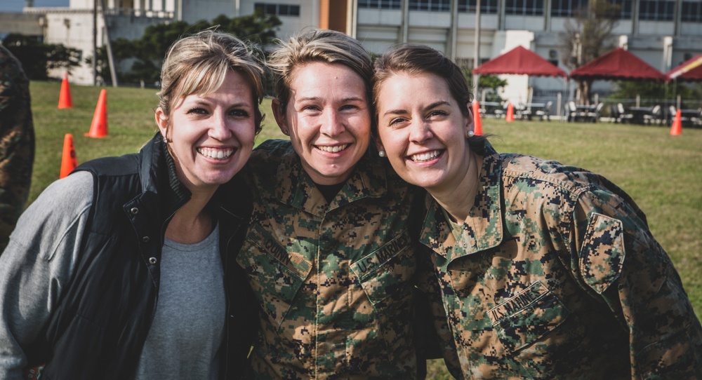Spouses of III Marine Expeditionary Force Information Group partake in Spouses Warrior Day