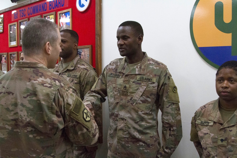 18th FMSC Soldiers Receive Coin