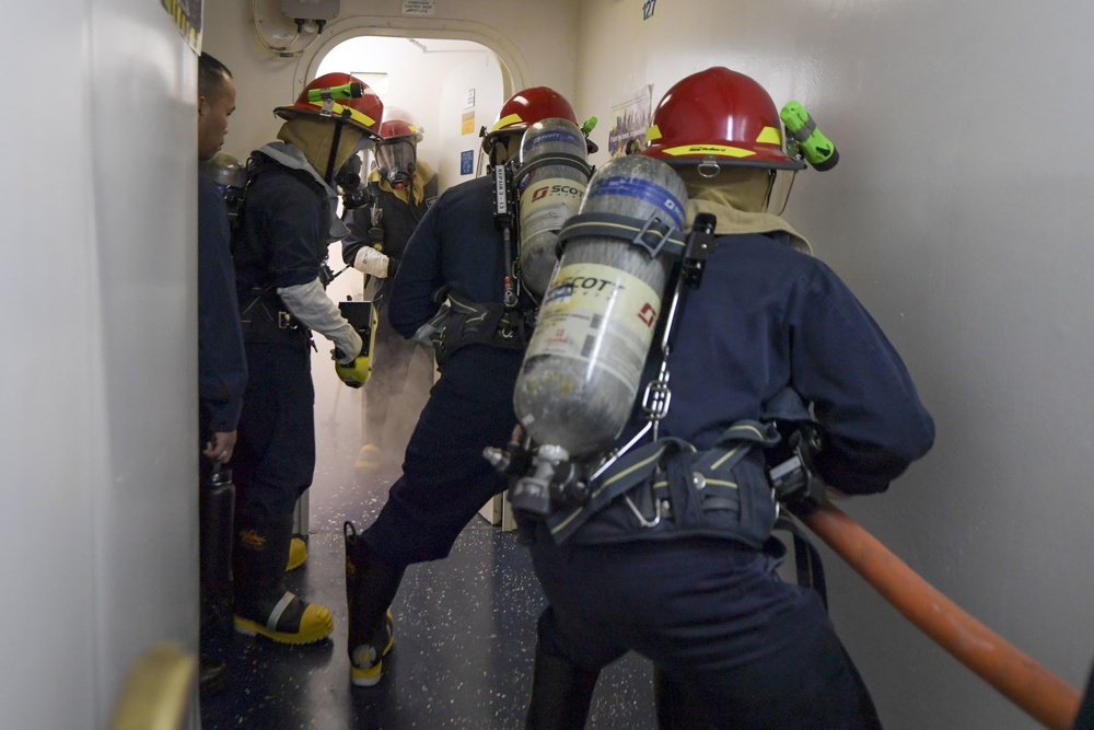 USS America Conducts Damage Control Training