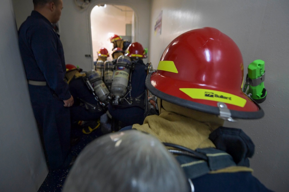 USS America Conducts Damage Control Training