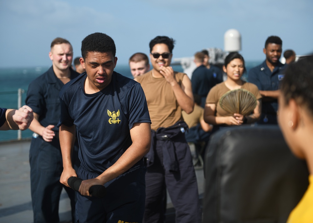 Blue Ridge Sailors Train During Security Reaction Force-Basic