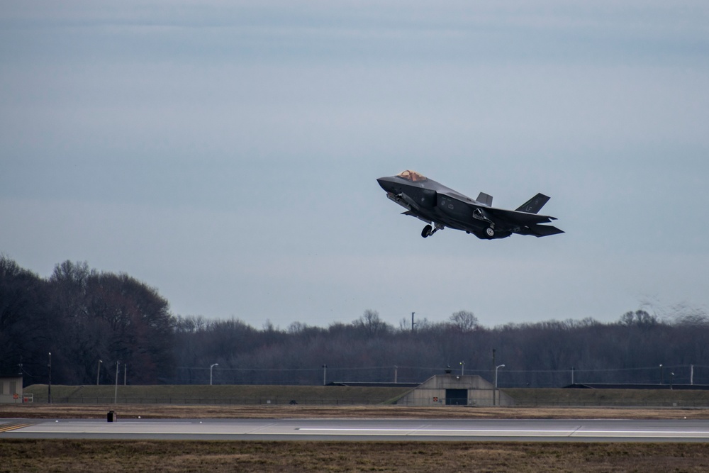 Luke AFB F-35A Lightning II at Dover AFB