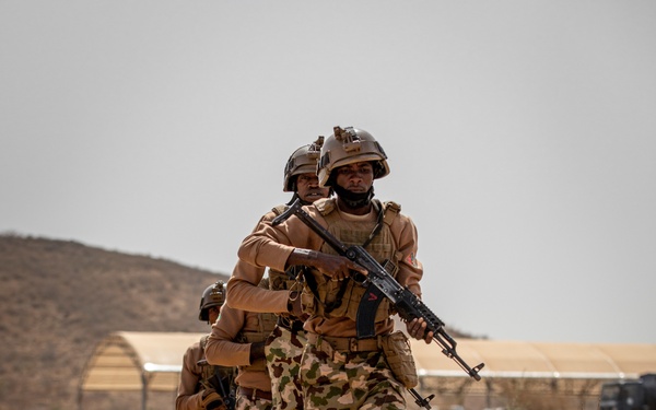 Burkinabe improve squad and unit tactics at Flintlock 20