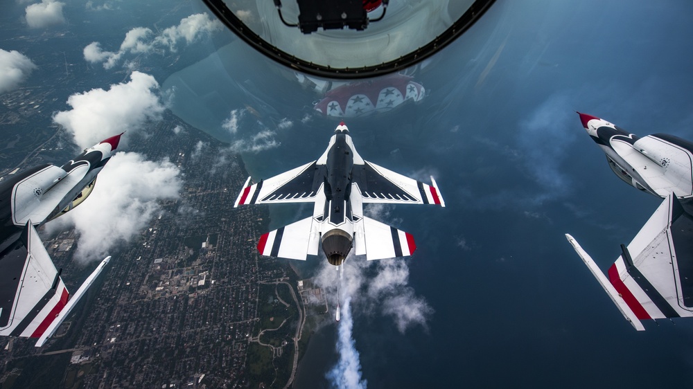 The Milwaukee Air &amp; Water Show 2019