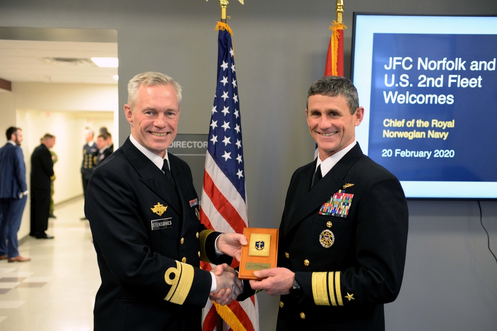 Chief of the Royal Norwegian Navy Visits C2F