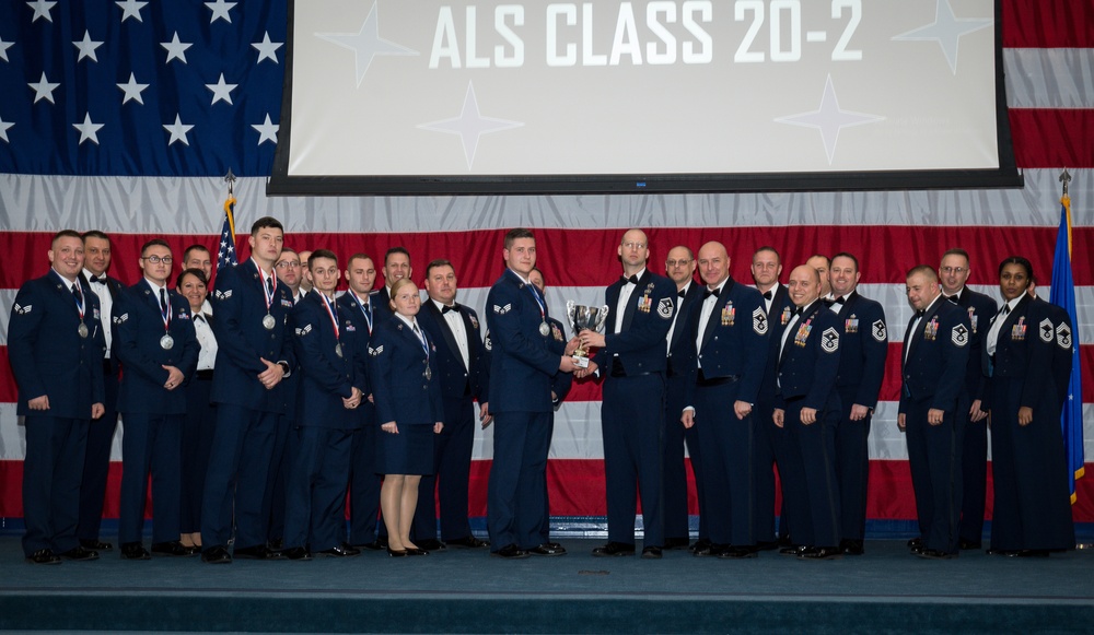 ALS Class 20-2 graduates