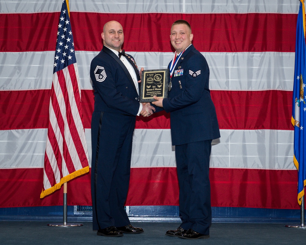 ALS Class 20-2 graduates