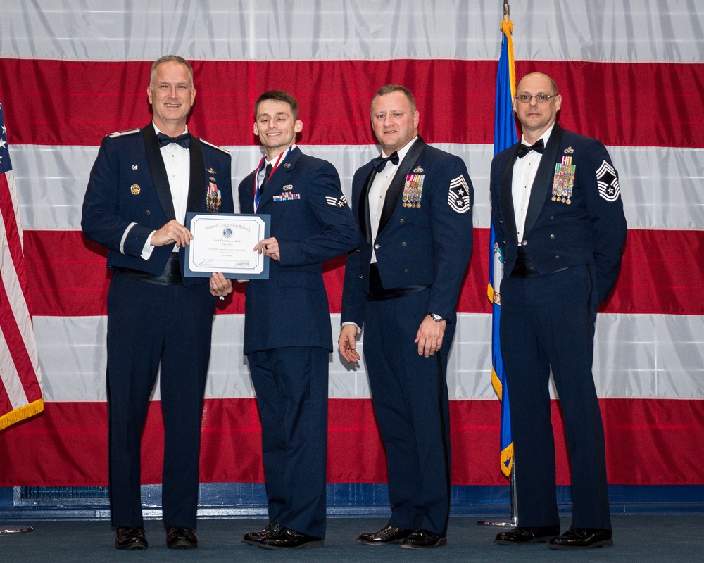 ALS Class 20-2 graduates