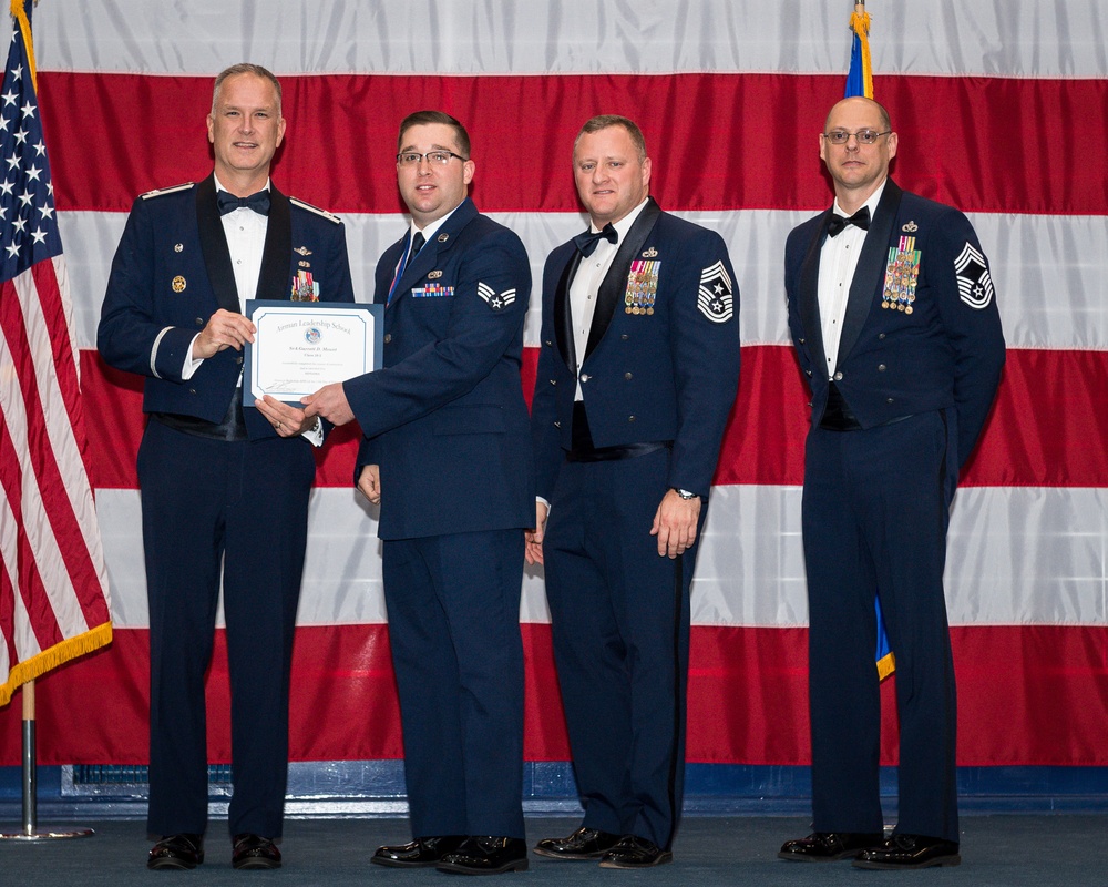 ALS Class 20-2 graduates