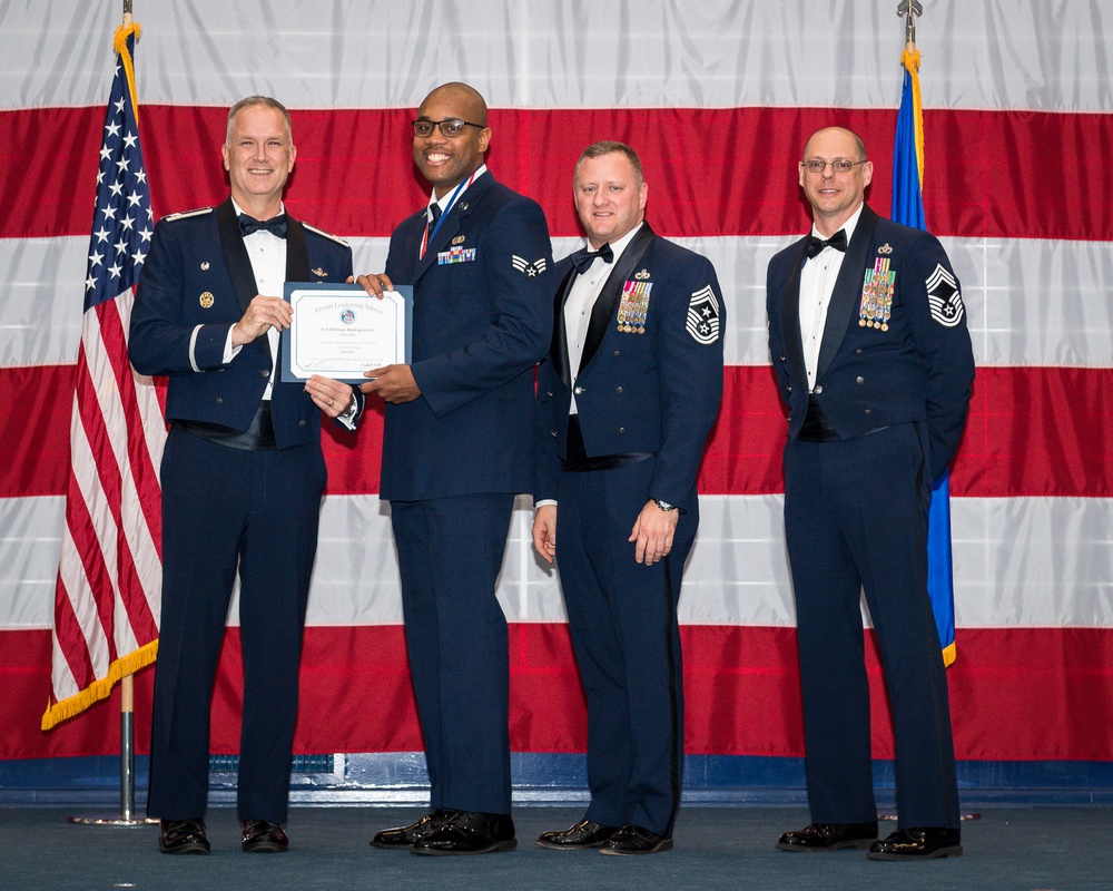 ALS Class 20-2 graduates