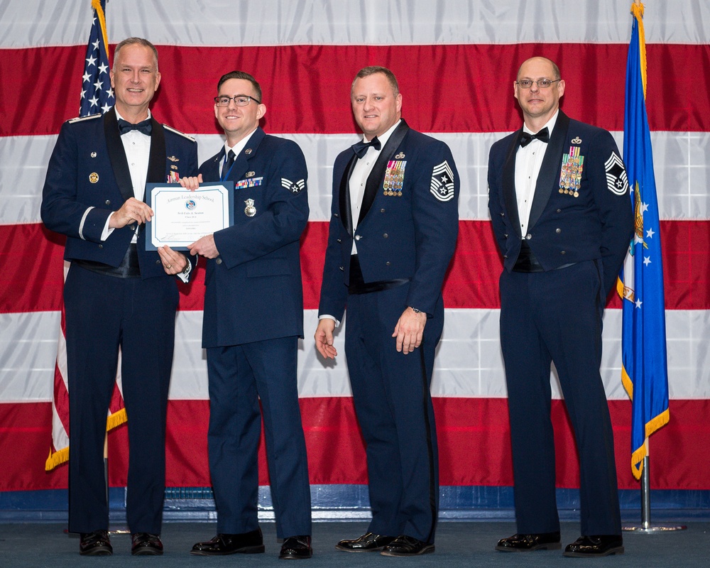 ALS Class 20-2 graduates
