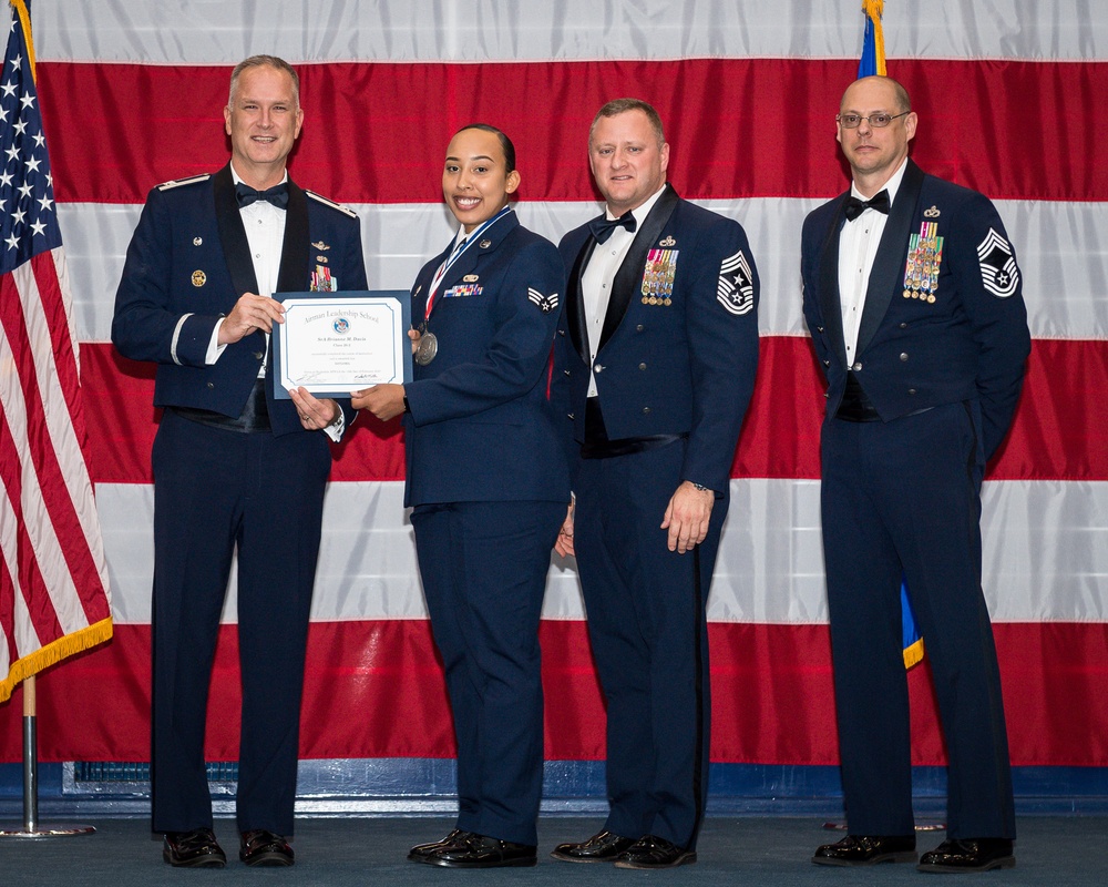 ALS Class 20-2 graduates