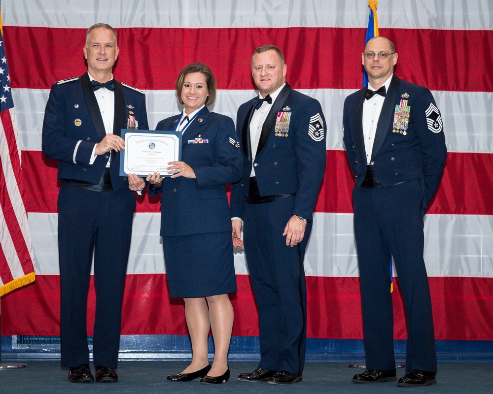 ALS Class 20-2 graduates