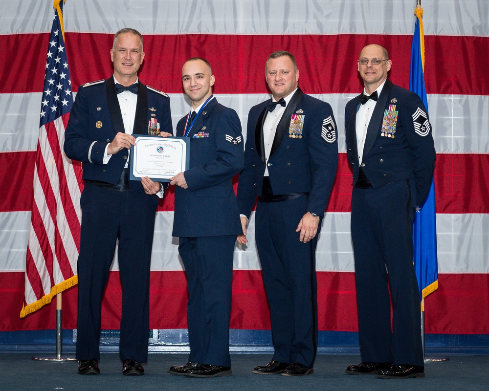 ALS Class 20-2 graduates