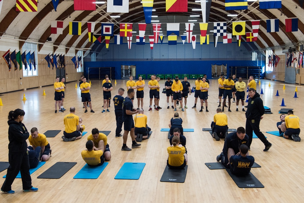 200221-N-TE695-0008 NEWPORT, R.I. (Feb. 21, 2020) -- Seaman-to-Admiral and Naval Science Institute (STA-21/NSI) students take the physical readiness test