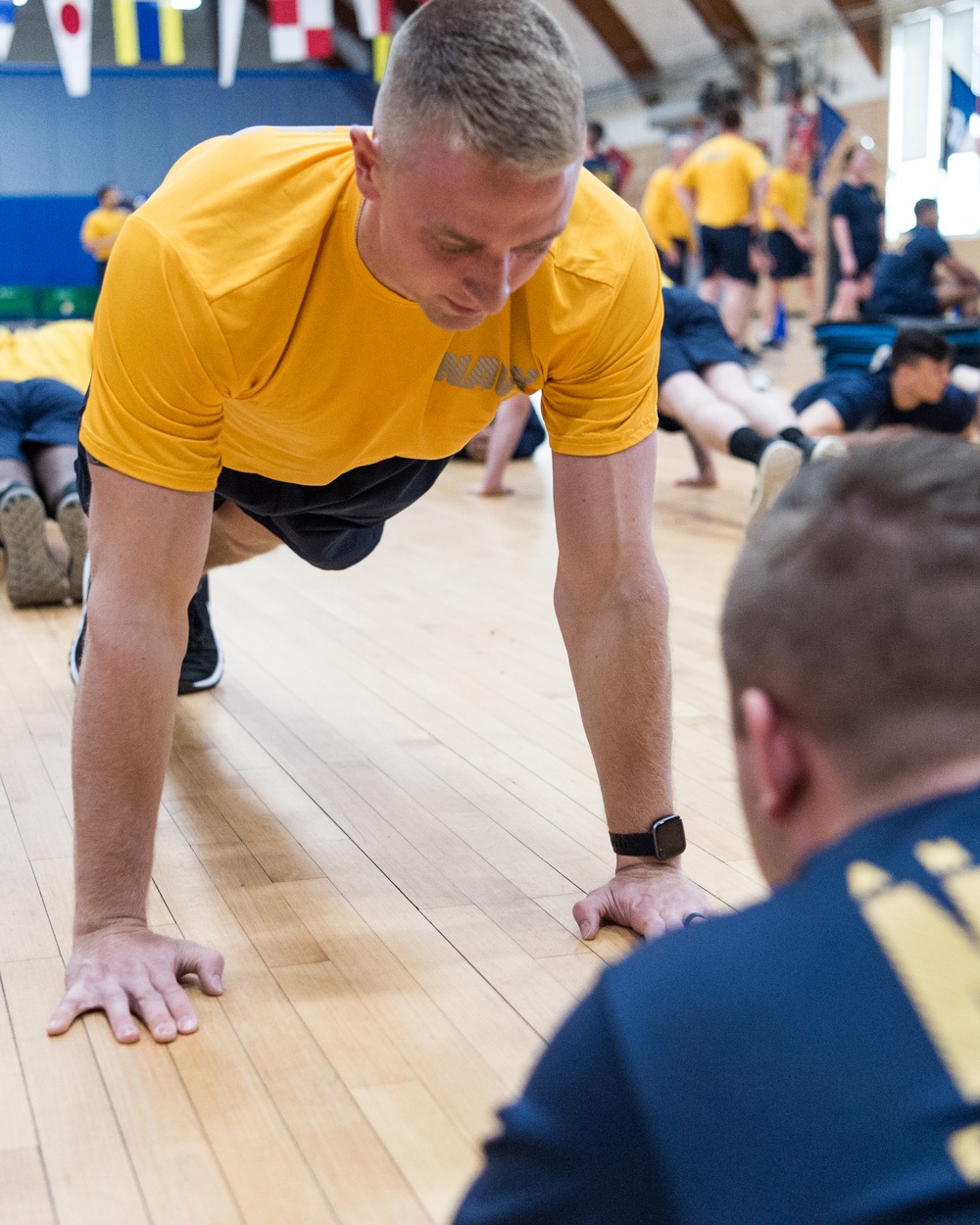 200221-N-TE695-0013 NEWPORT, R.I. (Feb. 21, 2020) -- Seaman-to-Admiral and Naval Science Institute (STA-21/NSI) students take the physical readiness test