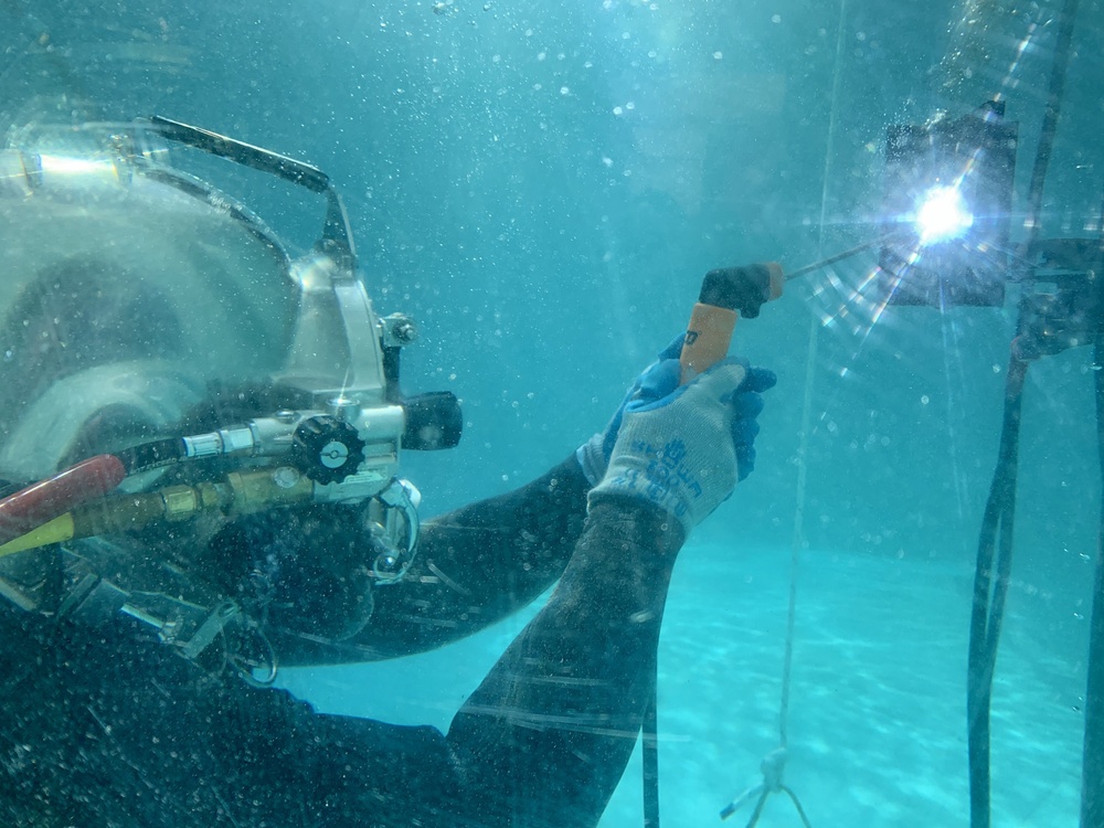 UCT 2 completes underwater welding training