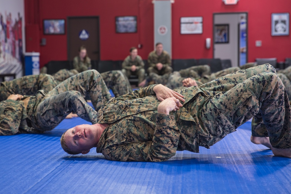 Marines Attend Jiu-Jitsu Class