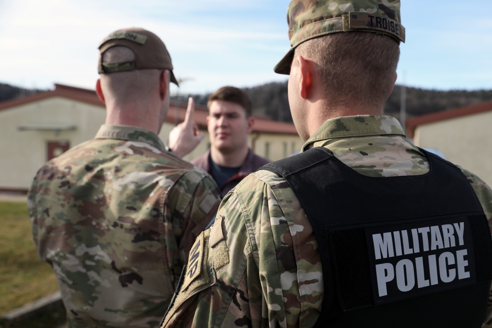 423rd MP Soldiers participate in JMRC exercise