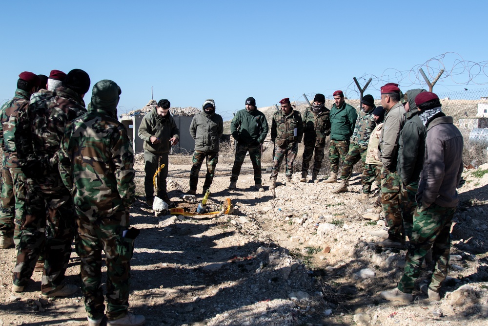 Peshmerga soldiers receive unexploded ordnance training in northern Iraq