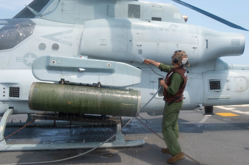 USS Green Bay (LPD 20) AH-1Z Viper Helicopter Maintenance