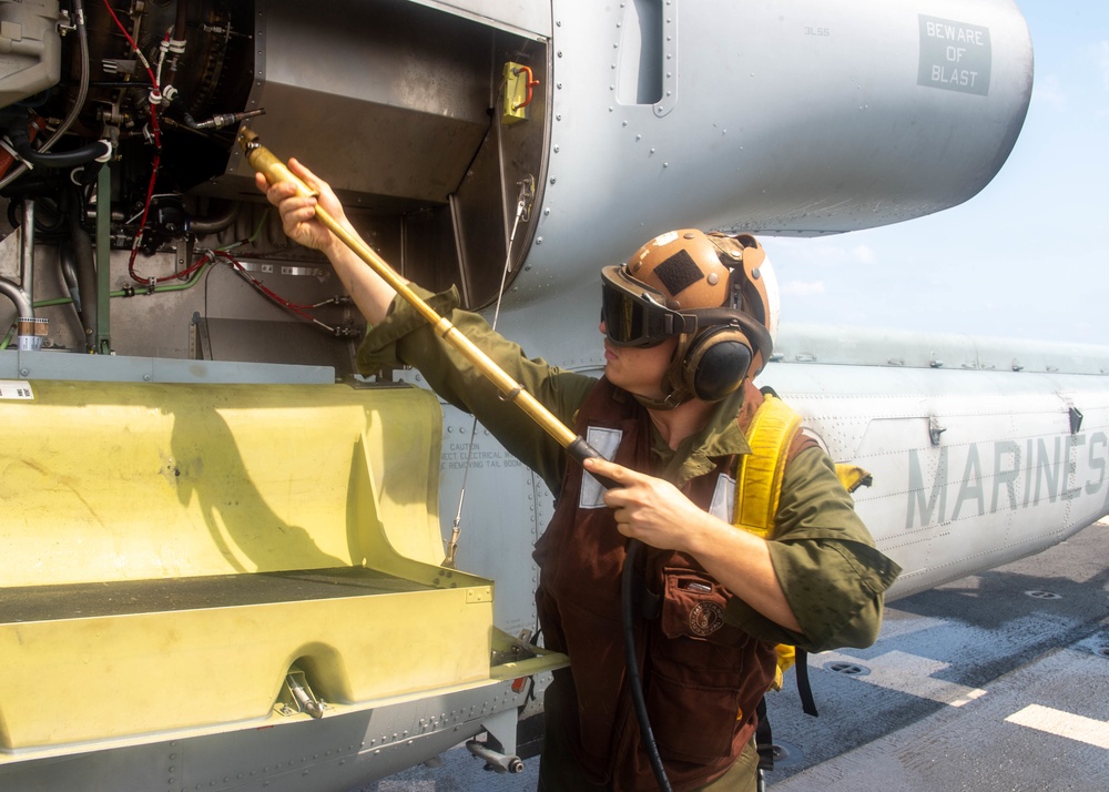 USS Green Bay (LPD 20) AH-1Z Viper Helicopter Maintenance