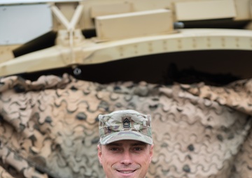 Soldier exemplifies LDRSHIP during DEFENDER exercise