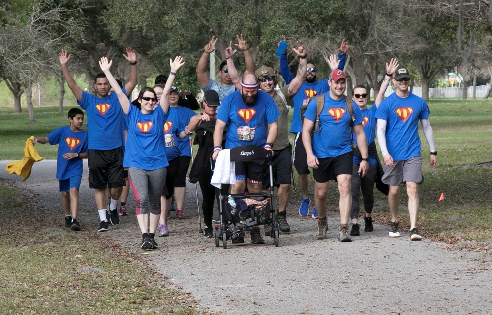 SFC Dawson completes first 5k since suffering combat injury