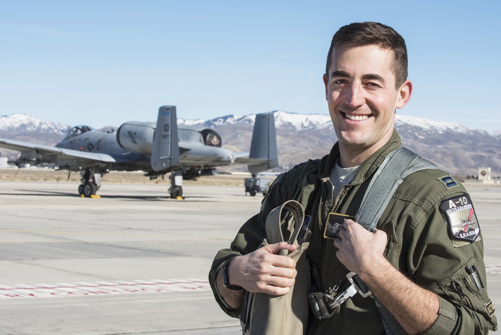 A day in the life of an A-10 fighter pilot