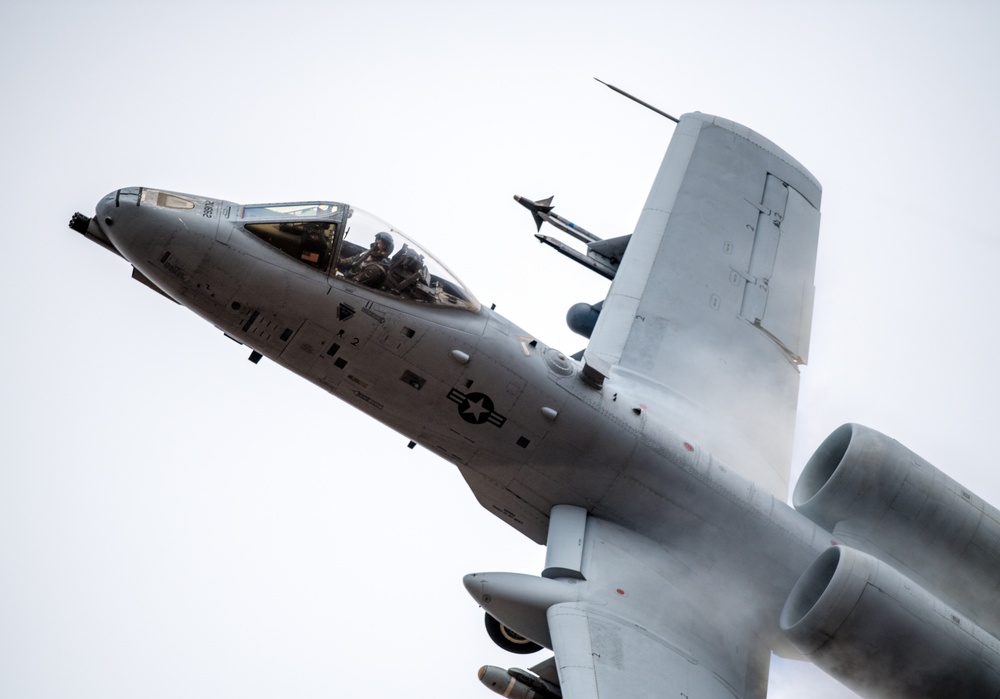 Davis-Monthan AFB A-10s practice at the Barry M. Goldwater Range